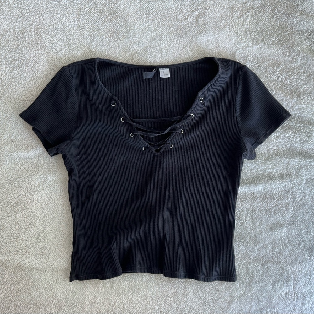 Black cropped tee with lace up detail